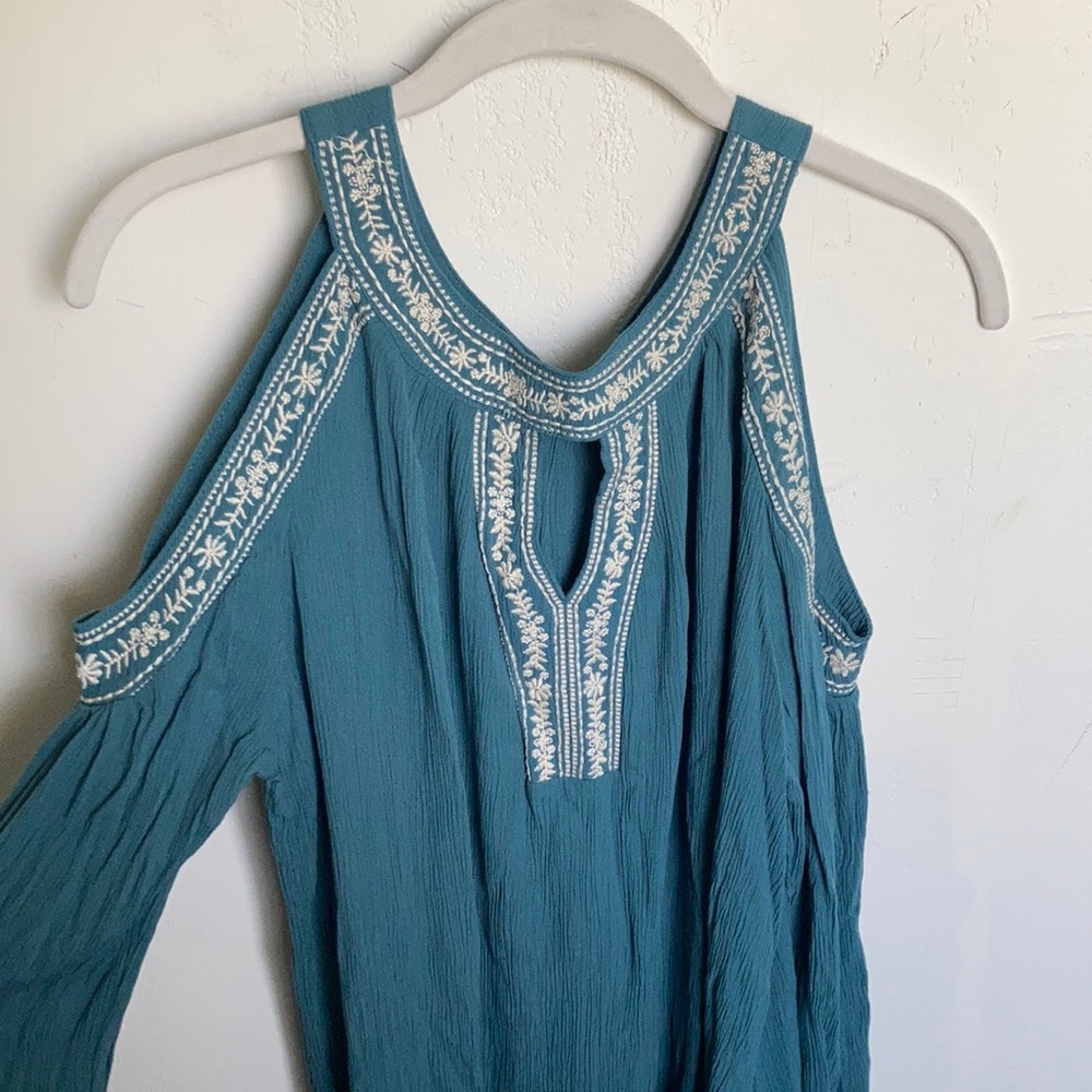 Time and true shoulder cut out dress size 12-14 (L)